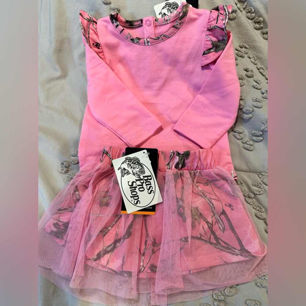 Pink Camo outfit